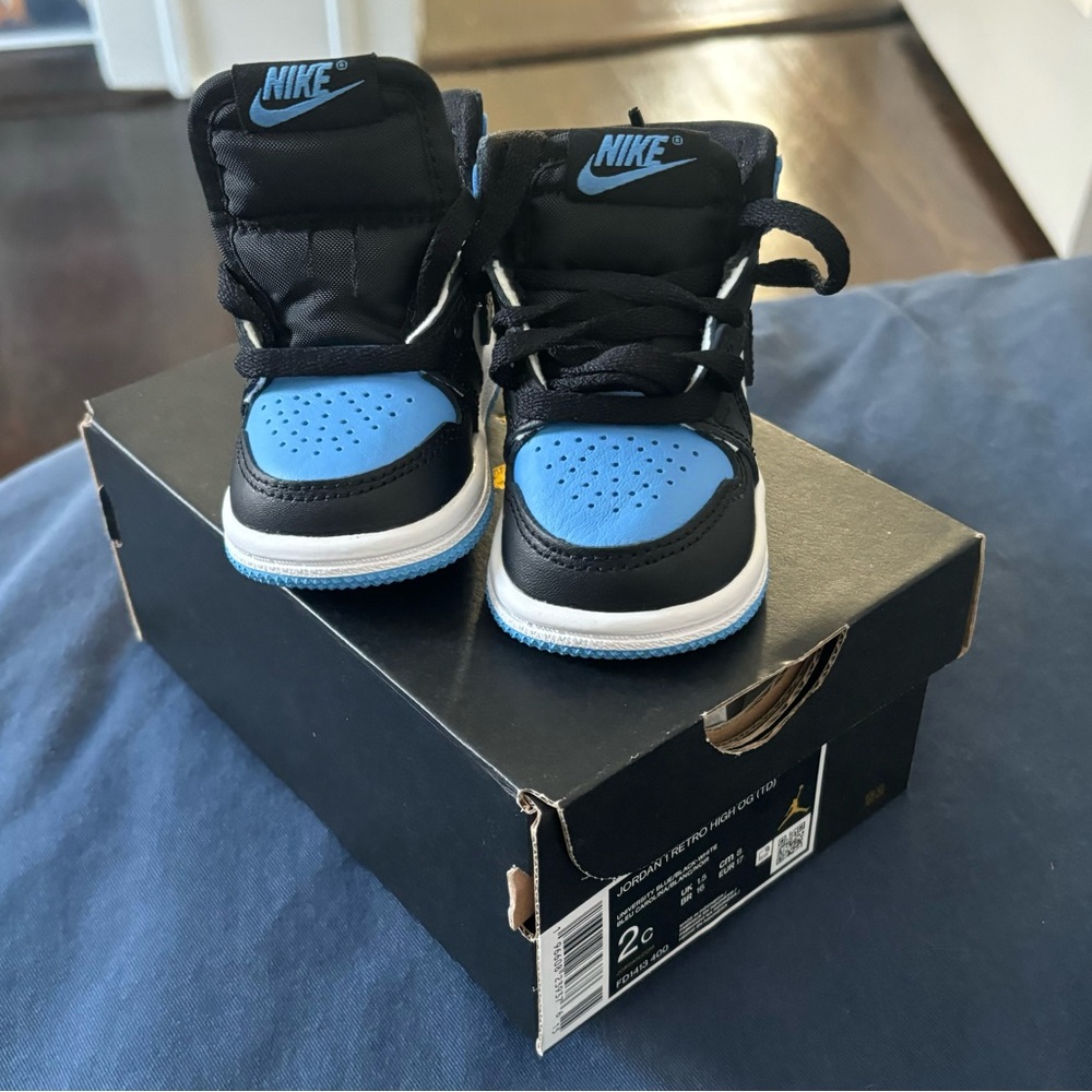 BNIB Jordan 1 Retro High OG “UNC Toe”